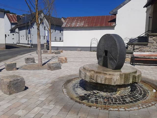 Dorfplatz Eschenau - Image 1