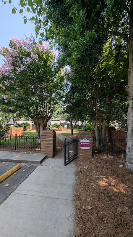 Frana Brown Park - Image 1