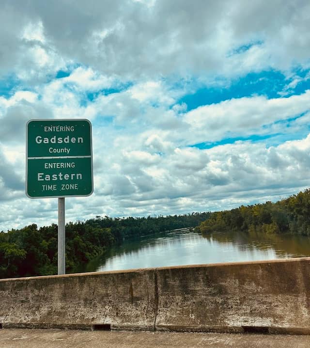 E.S.T./C.S.T. Time Zone Sign - Image 1