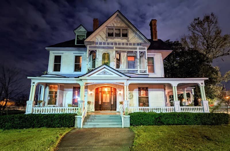 The Logan Mansion - Image 2