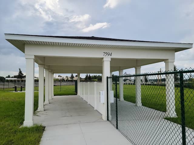 Lake Harlow Canine Park - Image 1