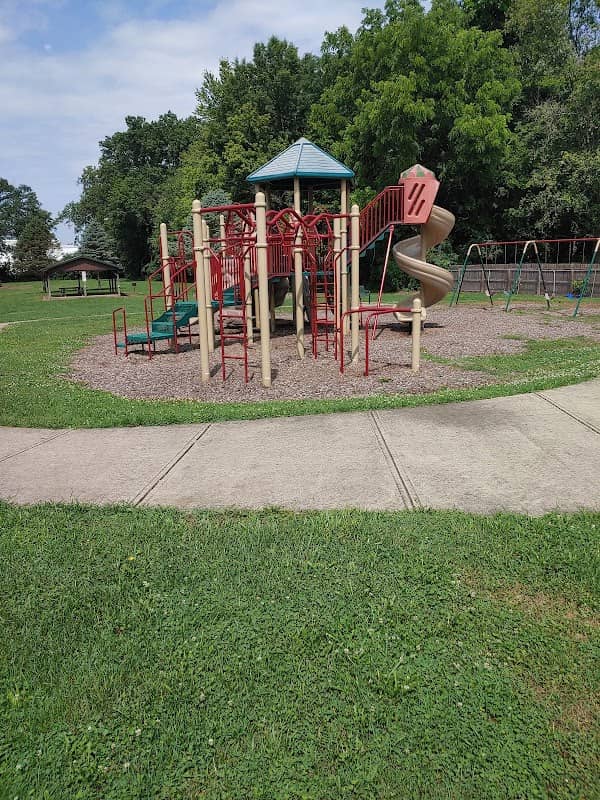 THE ANNA M. DICKERSON PARK - Image 2