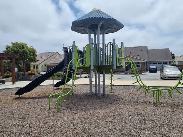 Otter's Play Park - Image 1