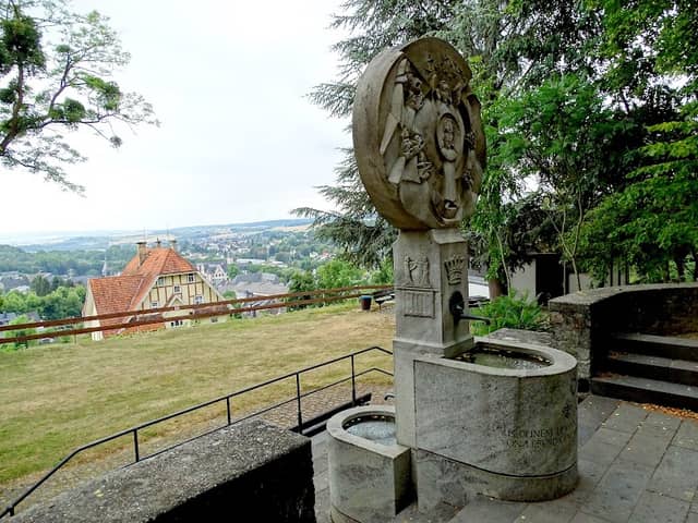 Herzenberg Brunnen - Image 1