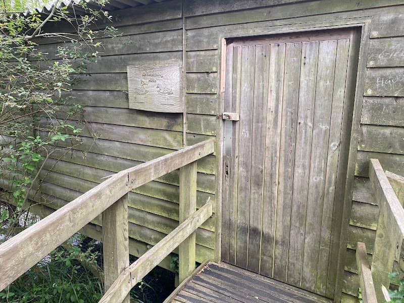 Bird hide - Image 1