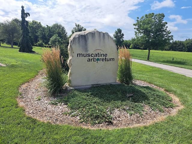 Muscatine Arboretum - Image 1