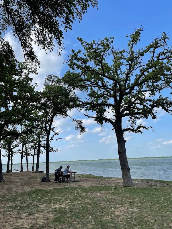 Conner Pavilion - Lake Park - Image 2
