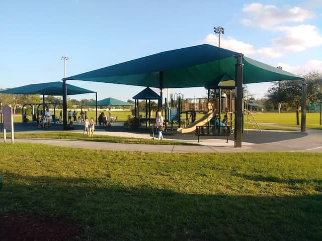 Royal Oaks Park - Image 2
