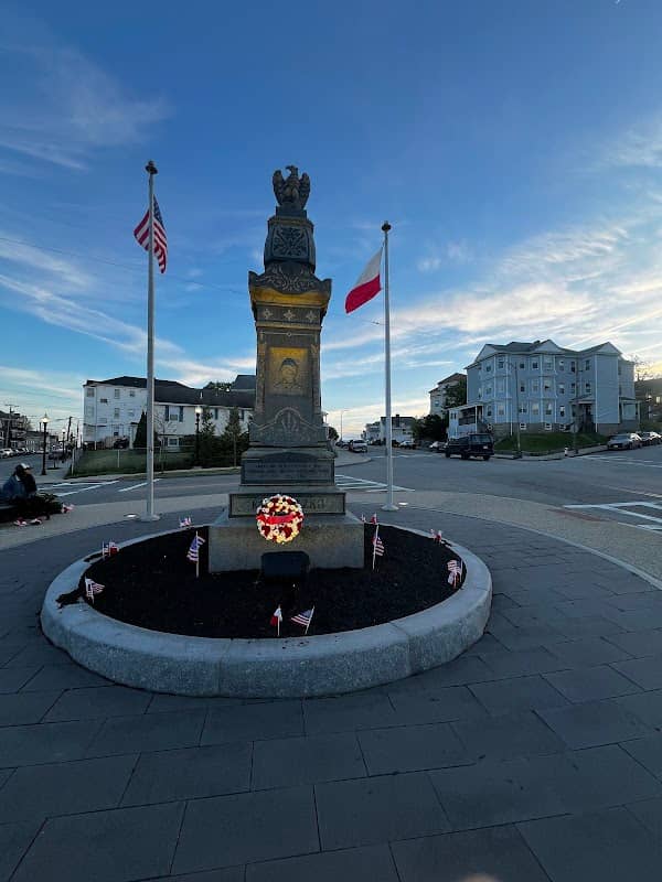 Kosciuszko Square - Image 1