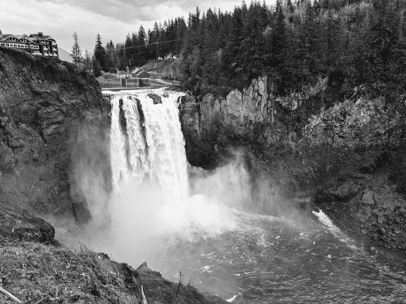 Snoqualmie Falls Lower Observation Deck - Image 2