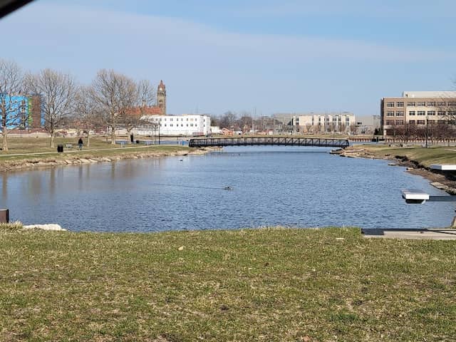 Veterans Memorial Park - Image 1