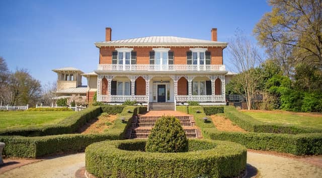 Lyndon House Arts Center - Image 1