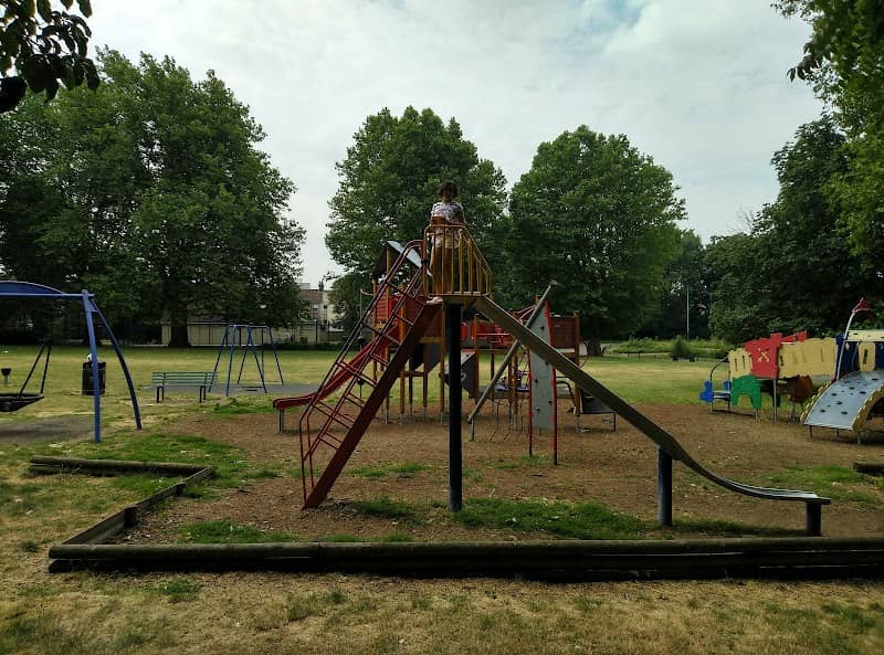 Grays Town Park - Image 3