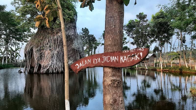 Gumuk Pecah - Image 1