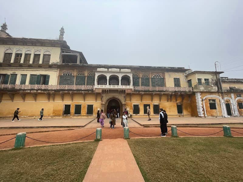 Ramnagar fort courtyard - Image 1