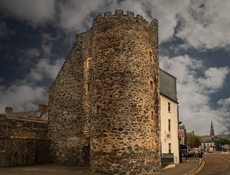 Tower House - Image 2