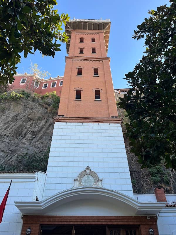 İzmir Historical Elevator Building - Image 3