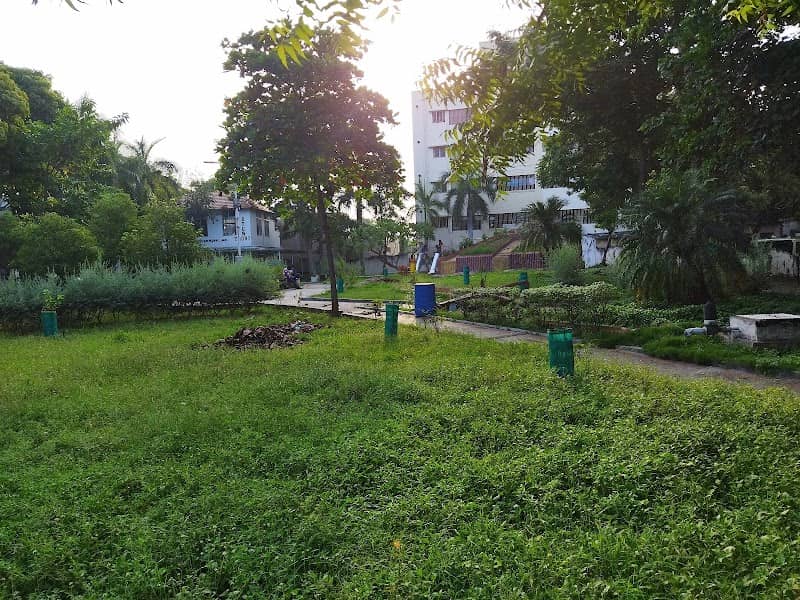 Teachers Colony Park - Image 1