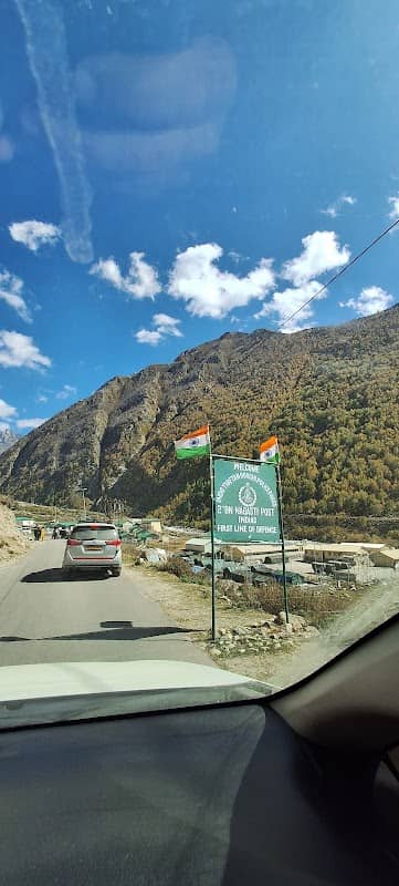 Chitkul River valley - Image 1