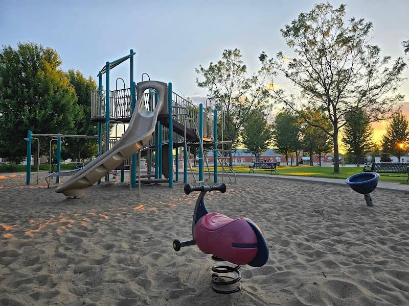Sinclair Holden Park - Image 1