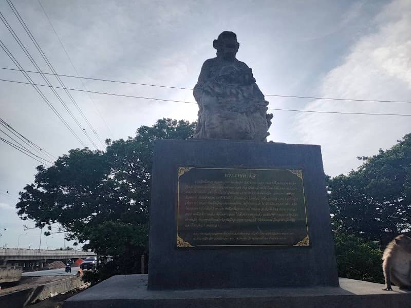 Khun Kala Monument - Image 1