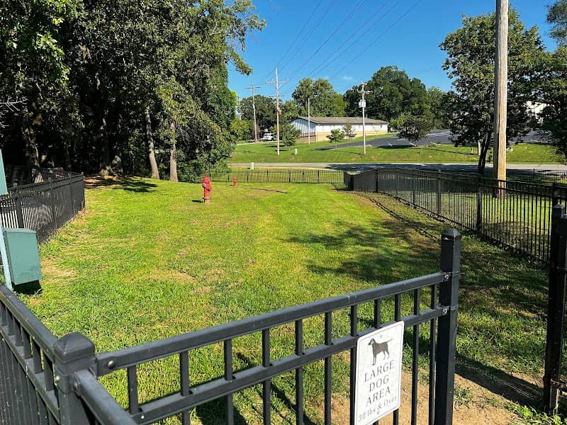 Gravette Dog Park - Image 1
