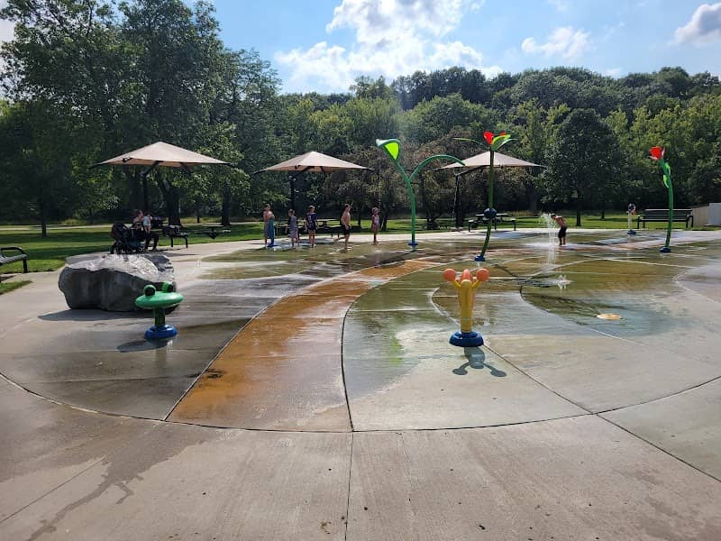 Riverside Park Splash Pad - Image 1