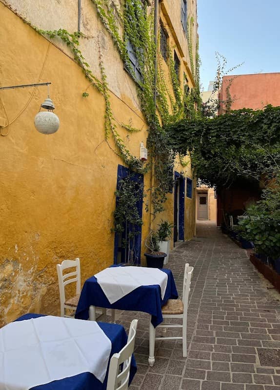 Splantzia Square - Image 2