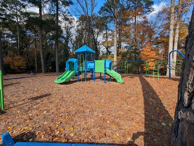 Lakeside Park - Image 1