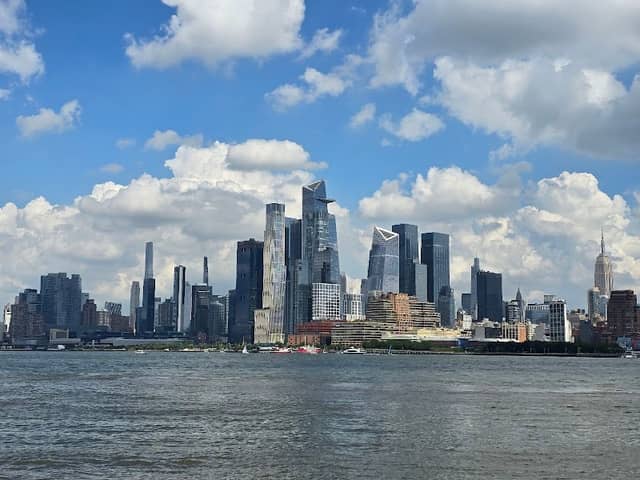 Maxwell Place Park Skyline View - Image 1