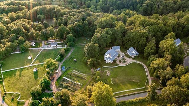 Finnegan's Farm West - Image 1