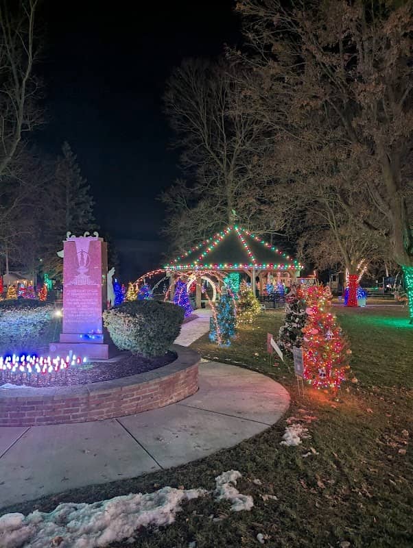 Town Square Park - Image 2