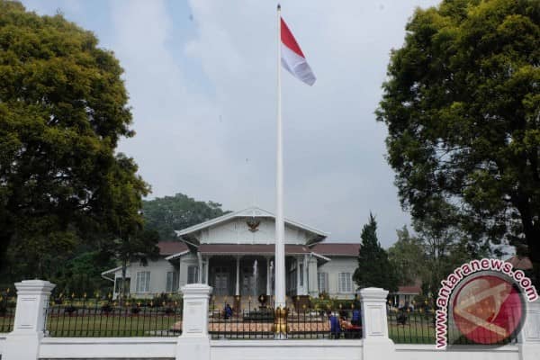 Cipanas Presidential Palace - Image 1