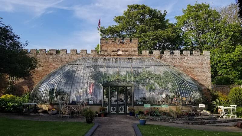 Italianate Glasshouse - Image 1