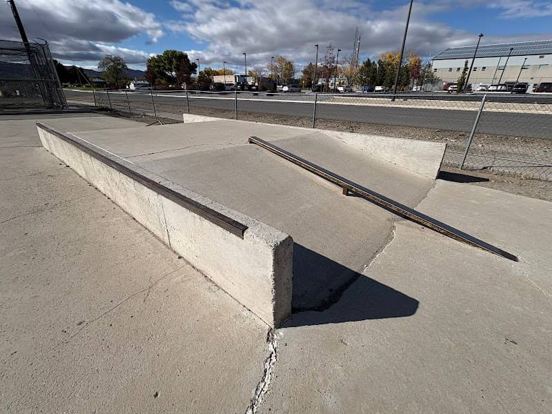 Arizzle Skate Park - Image 1