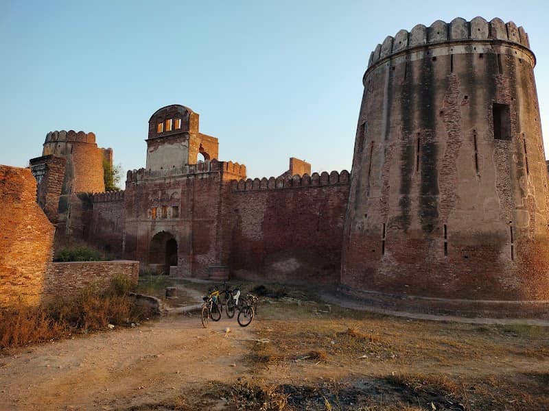 MANAULI FORT - Image 1