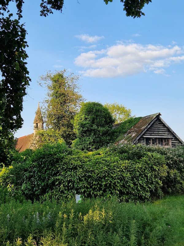 Coronation Gardens - Image 2