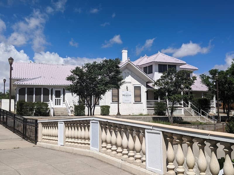 Bond House Museum - Image 1