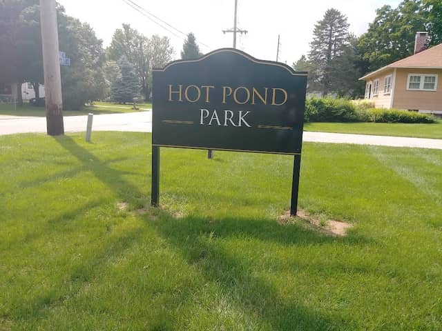 Hot Pond Park - Image 1