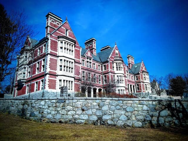 Tenney castle - Image 1
