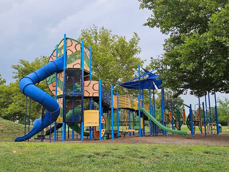 E. H. Young Riverfront Park - Image 2