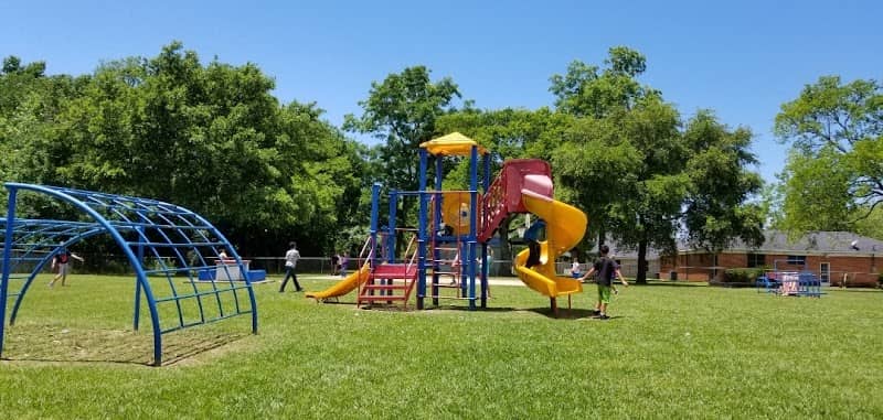 Magnolia Park - Image 1
