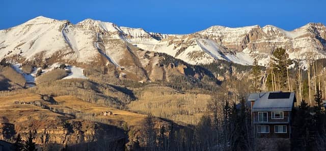 Snow Shoe Hiking - Image 1