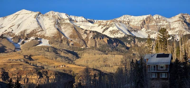 Snow Shoe Hiking - Image 1