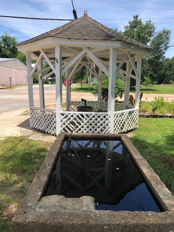 Red Water Artesian Well - Image 1