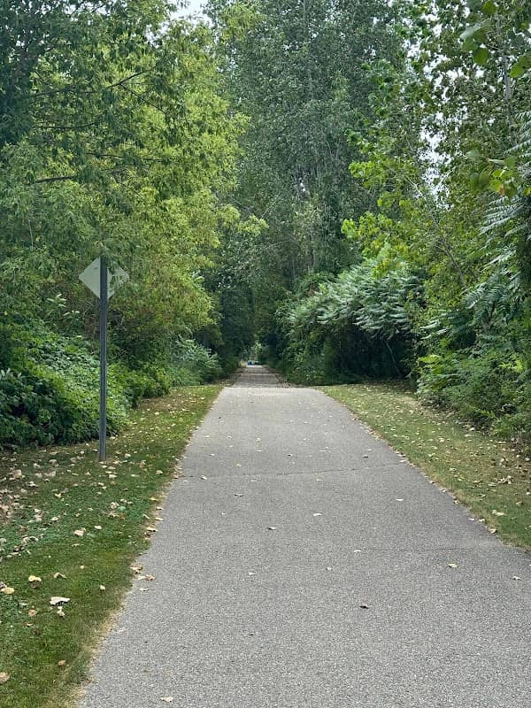 Fort gratiot trail - Image 2