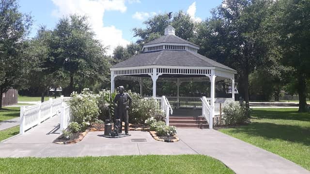 Tomball Railroad Depot Plaza - Image 2