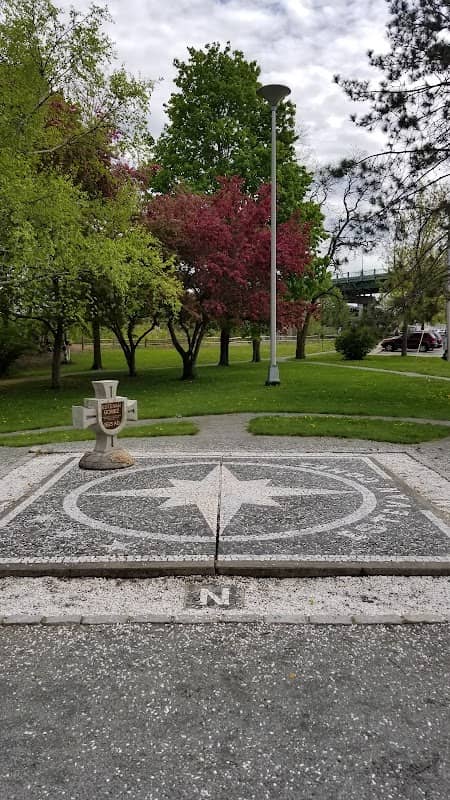 Gomez Park - Image 1