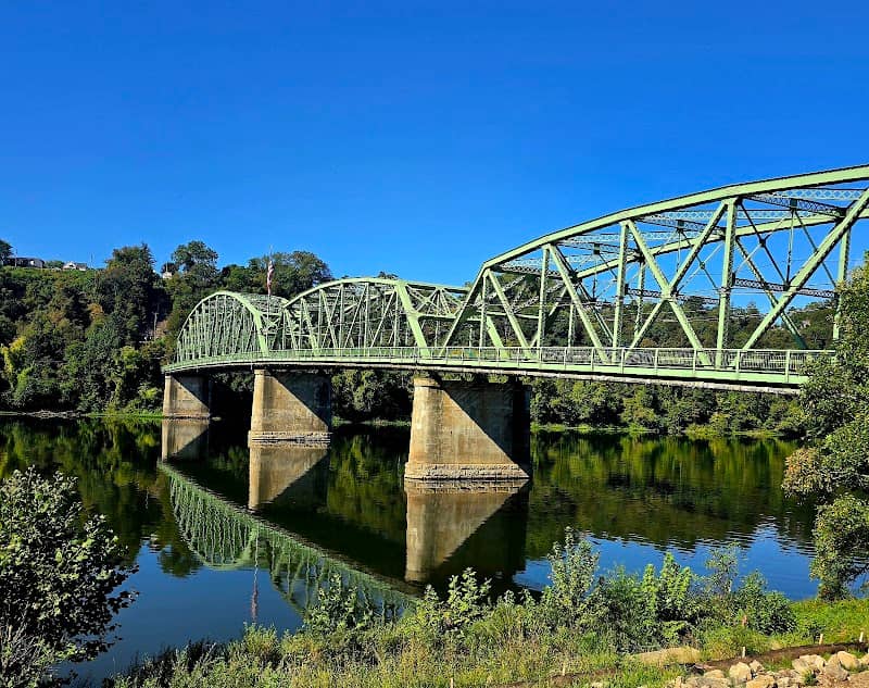 Riverfront Park - Image 2