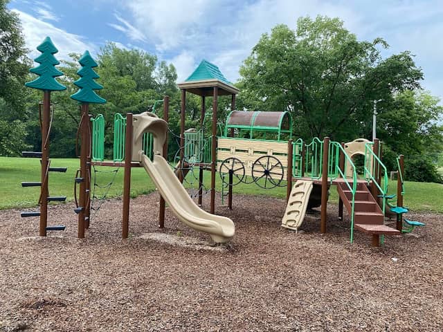 Hasselroth Park - Image 1